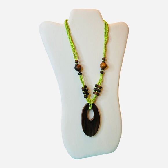 WOODEN NECKLACE WITH GREEN SEED BEADS - Picture 1 of 3